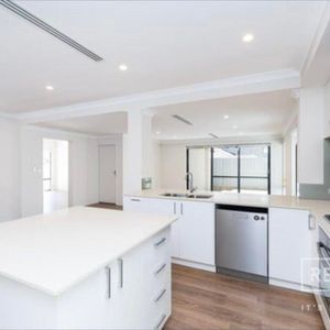Karrinyup - Photo 2