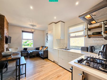 2 bedroom flat to rent - Photo 3