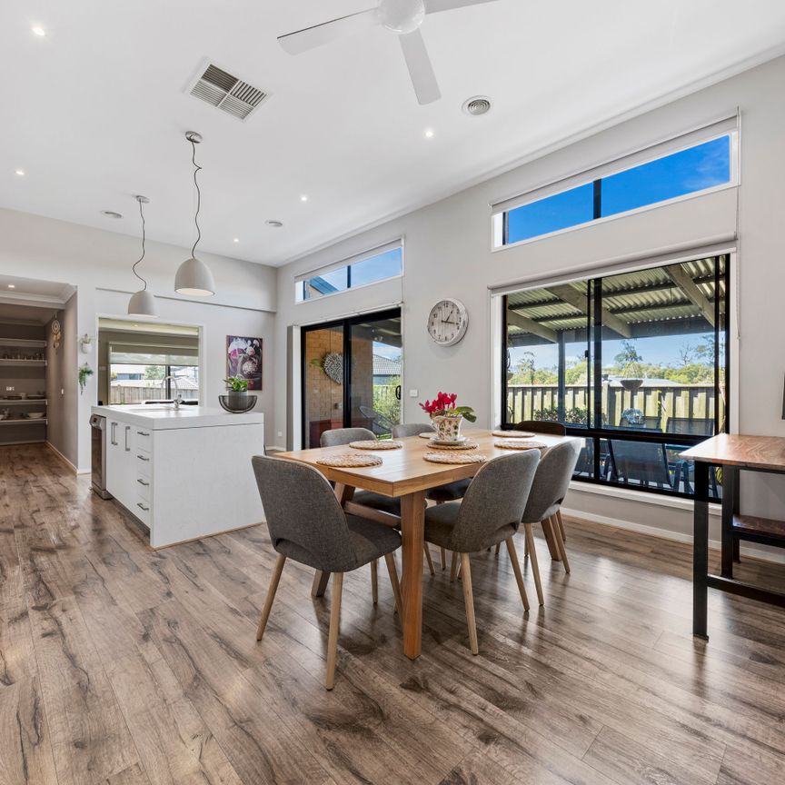 Cardinia Lakes Estate - Family Home - Photo 1