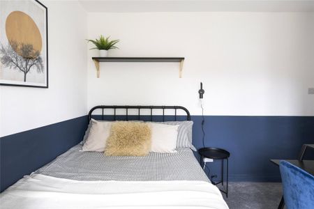 5 bedroom semi-detached house to rent - Photo 4