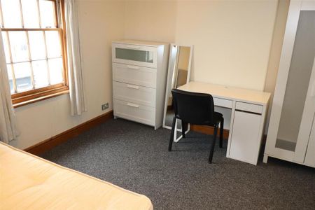 3 bedroom house share to rent - Photo 2