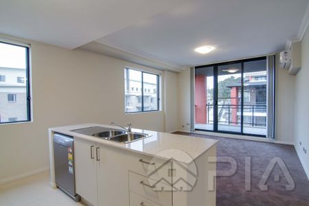 Stylish 1 bedroom Apartment with car space, walk to Norwest Metro - Photo 3