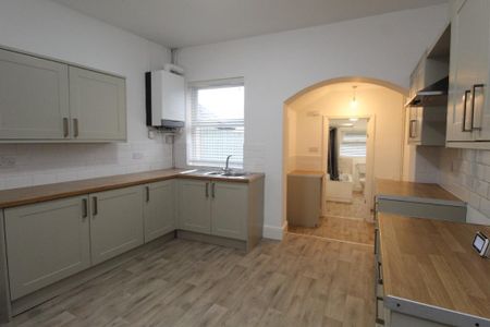 2 bedroom terraced house to rent - Photo 5