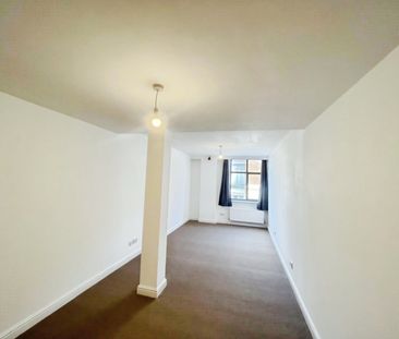 3 bedroom Flat To Let - Photo 6