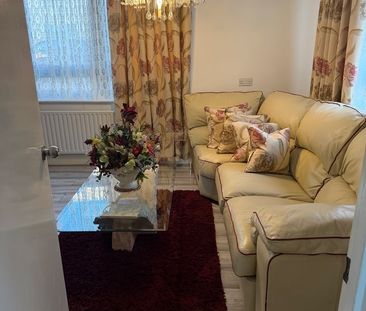 Room in a Shared House, Morrison Road, SW9 - Photo 2