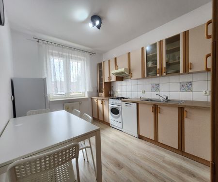 Duża kawalerka z balkonem - Ks. Pomorskich - Zdjęcie 3