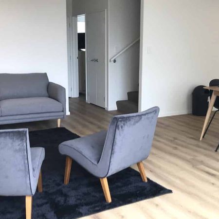 Perfect for Students or Professionals – Premium Ilam Location - Photo 3