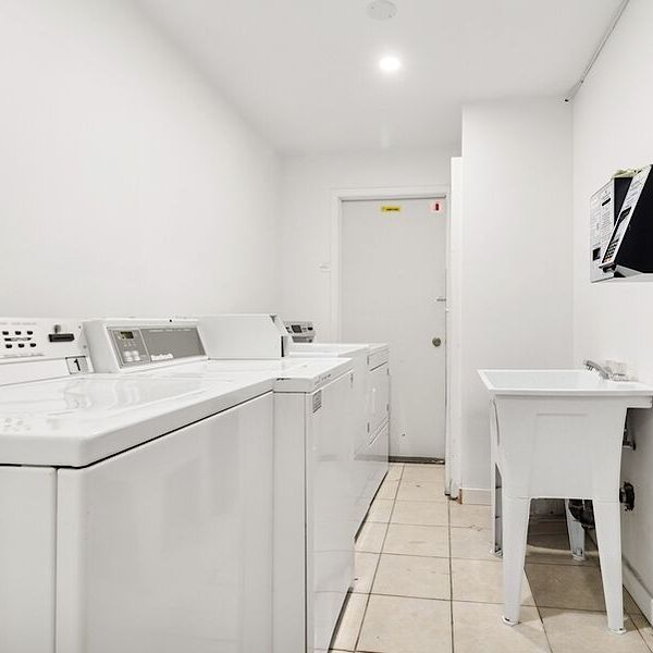 3454 Aylmer, Montréal, QC - Photo 1
