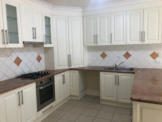 “Family Home In The Heart Of Glenroy” - Photo 1