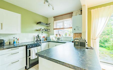 A pet friendly, three bedroom home offered on an unfurnished basis available in January. - Photo 2