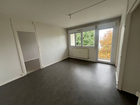 Location - Appartement T3 - 51 m² - Grand-Charmont - Photo 1
