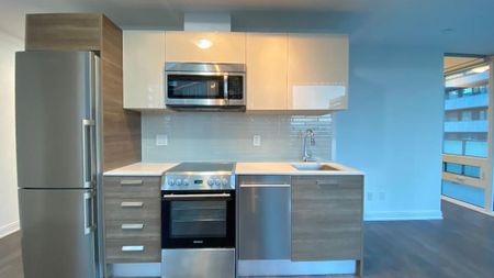 For Lease - 42 Charles Street Unit# 1602, Toronto, Ontario - Photo 5