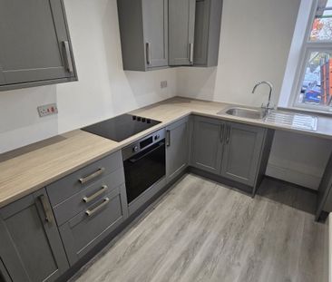 1 bed Flat - To Let - Photo 3