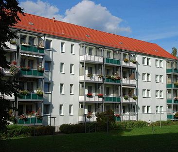 2-Raum-Wohnung mit Balkon in begrünter Wohnanlage - Photo 1