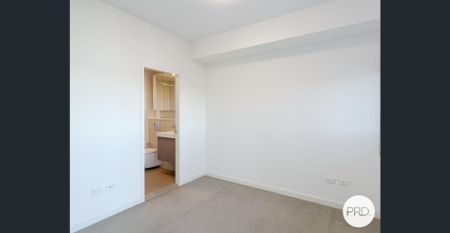 Luxurious Level 8 Two Bedroom Two Bathroom Apartment with Stunning City Views in Prime Hurstville Location! - Photo 3