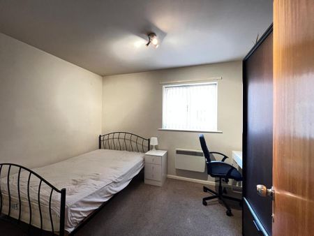 3 bedroom flat to rent - Photo 5