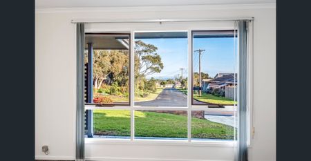 Coastal Comfort - Photo 2