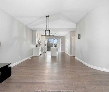 For Lease - 192 LENNOX Avenue, Essex, Ontario - Photo 2