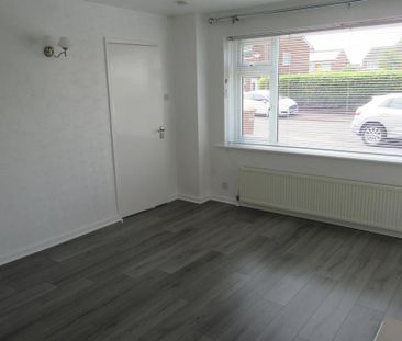 3 bedroom semi-detached house to rent - Photo 4