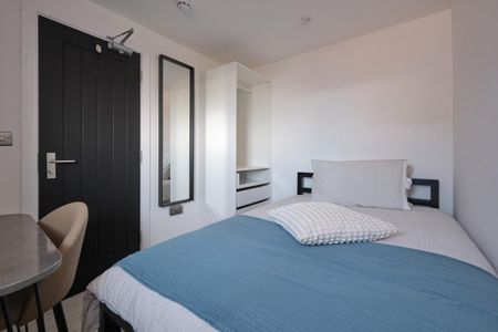 6 bedroom house of multiple occupation to rent - Photo 5