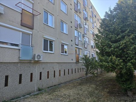 Kiadó felújított lakás - Fertőd - Photo 3