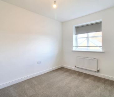 3 bedroom detached house to rent - Photo 2