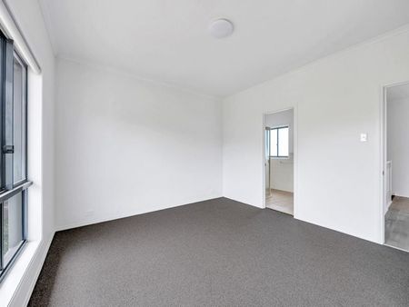 10 Cherington Rd, McCracken SA 5211 - House For Rent | Domain - Photo 2