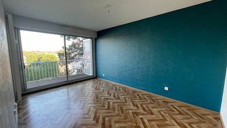 A LOUER - BEAU DEUX PIECES AVEC BALCON - STRASBOURG - ROBERTSAU - Photo 4