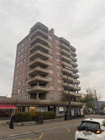 Grosszügige 3-Zimmerwohnung mit Aussicht über Reinach - Photo 5