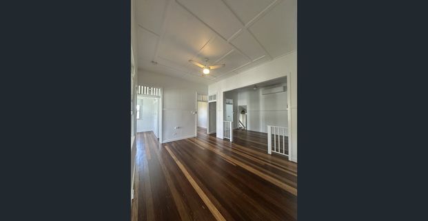 Newly Painted Comfortable Home in Svensson Heights! - Low Maintenance gardens! - Photo 1