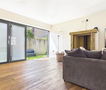 2 bedroom detached house to rent - Photo 1