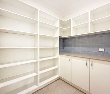 53 Walkers Road, - Photo 1