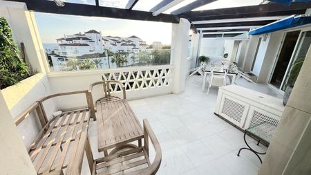 Penthouse in Puerto Banús - Photo 2