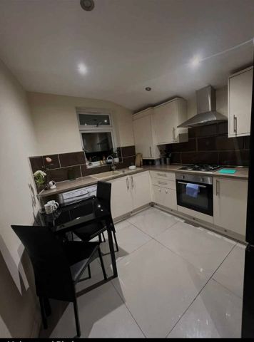 Room in a Shared House, Cameron Road, IG3 - Photo 4