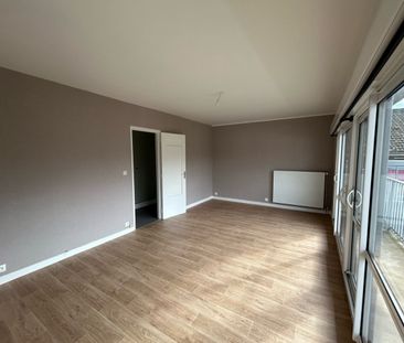 Location Appartement 5 pièces 104 m² La Châtre - Photo 2