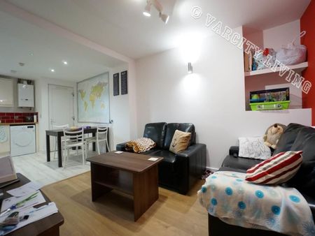 27 Albert Street - Photo 3