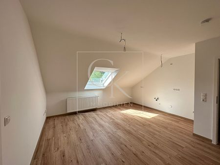 Erstbezug nach Modernisierung von heller gemütlicher DG-Wohnung - Photo 2