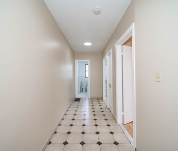 For Lease - 1378 Danforth Avenue Unit# Room 3, Toronto, Ontario - Photo 6