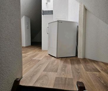 2 Zimmer Wohnung in Fellbach zu vermieten Dachwonung - Photo 1
