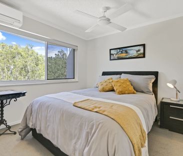 Immaculate 3-Bedroom Furnished Apartment with Private Rooftop & Riv... - Photo 4