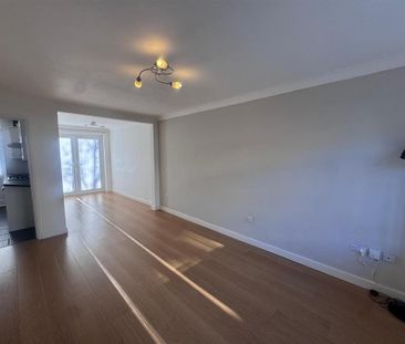 2 bedroom house to rent - Photo 2