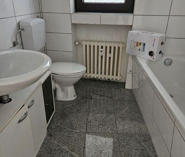 Bezugsfreie Erdgeschosswohnung mit 2 Zimmern, ca. 52 m² Wohnfläche und Balkon - Foto 6