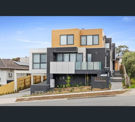 2/729 ELGAR ROAD, Doncaster, Vic 3108 - Photo 1