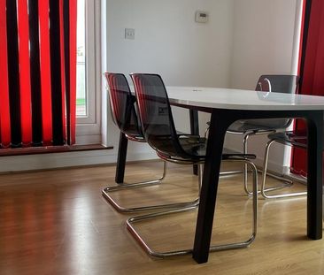 3 bedroom penthouse to rent - Photo 3