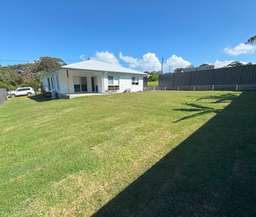 Executive Home - Photo 4