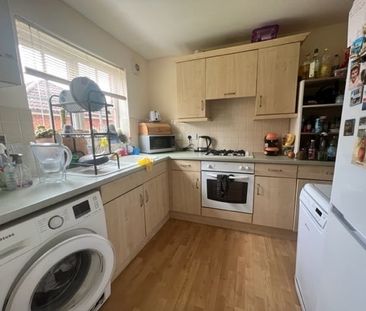 Baird Close, Peterborough, Yaxley - Photo 4