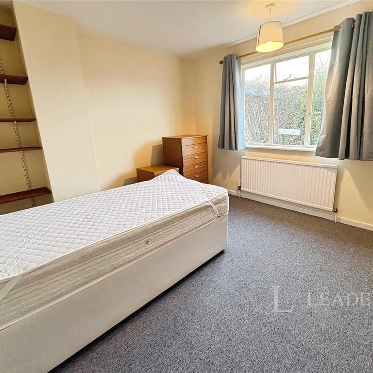 1 bedroom in a house share to rent - Photo 1