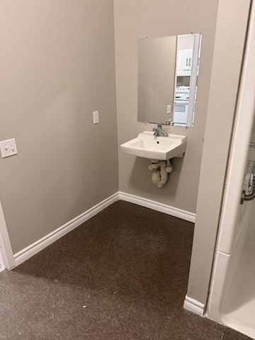 Freedom House Apartments - Photo 5