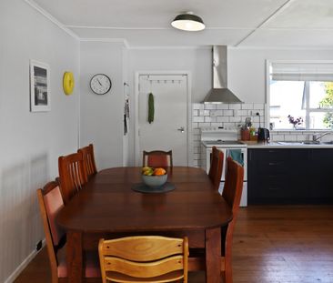 Situated in a highly sought after area, welcome to 66 Rata Street! - Photo 5