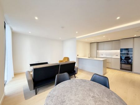 South Quay Plaza, Marsh Wall, London, E14 - Photo 4